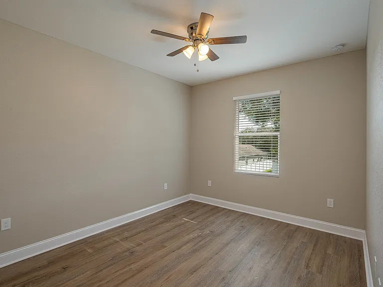 1035 Oak Hammock Dr #1 — Photo 7