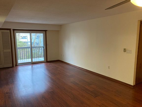 5th image of 1310 Twin Circle Dr Unit 1310