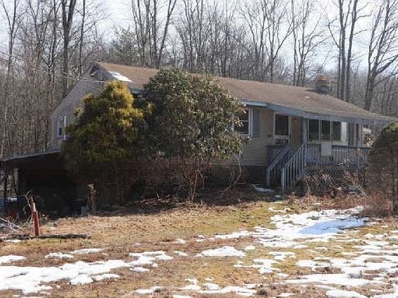3rd image of 243 Old Tavern Rd
