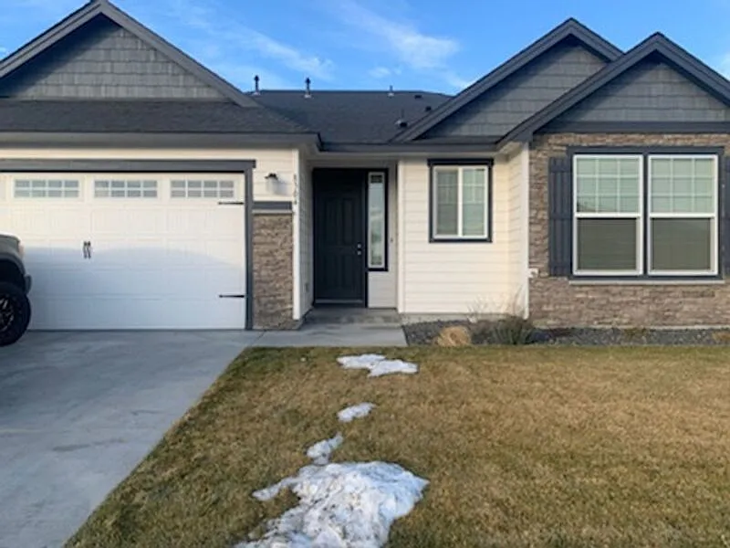 8304 Ballard Loop photo 1