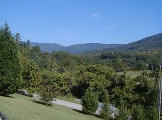 2621 Buckeye Dr, Cosby, TN 37722