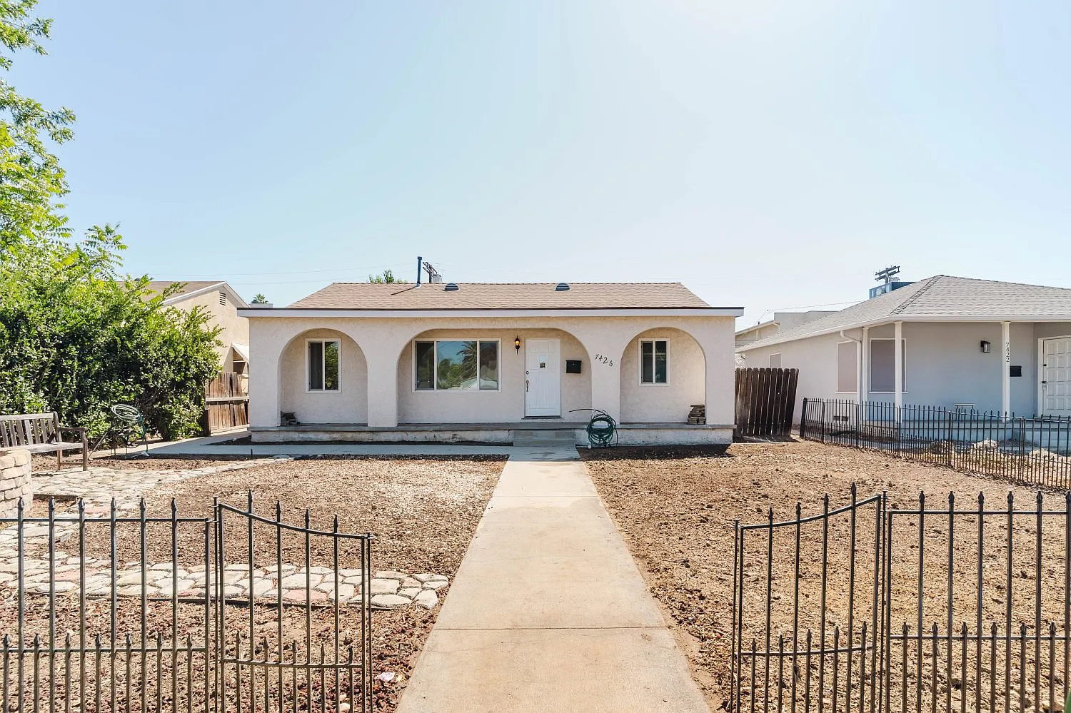 3 bed, 999 sqft, $3,500 — Photo 2