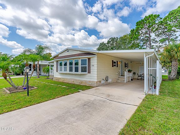 3rd image of 733 Indian Hill Dr