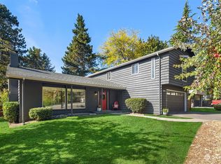 18907 37th Ave NE, Lake Forest Park, WA 98155
