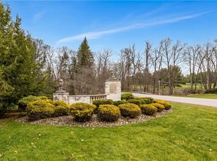 1 Ciara Dr, New Castle, PA 16105