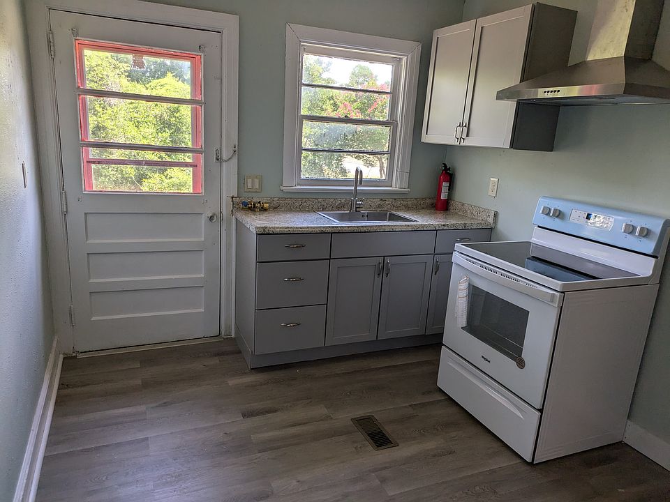 Renovated kitchen!