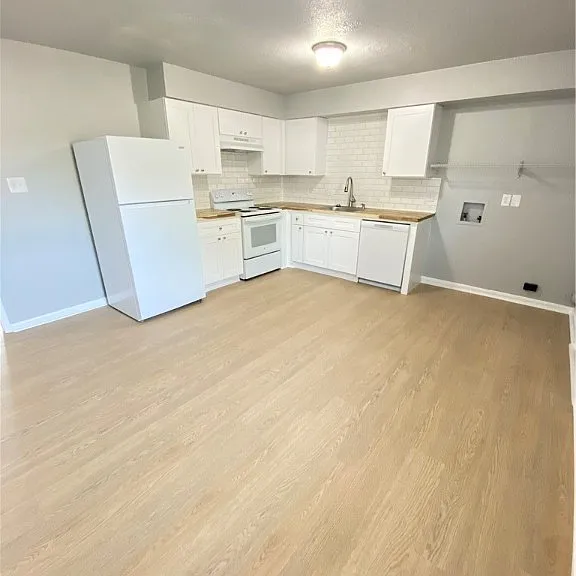113 Woodhouse Ln #B — Photo 4