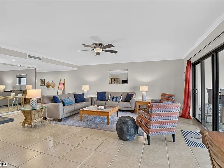 1900 Virginia Ave #503 — Photo 10