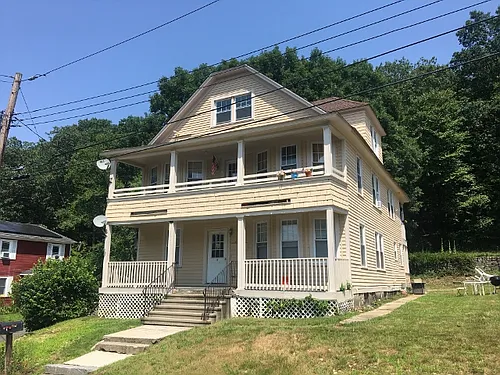 1 Woodlawn Ave #2R Photo 1