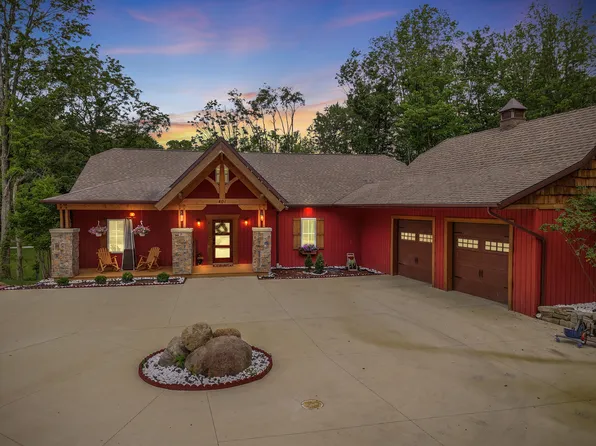 401 E 900 N, Valparaiso, IN 46383