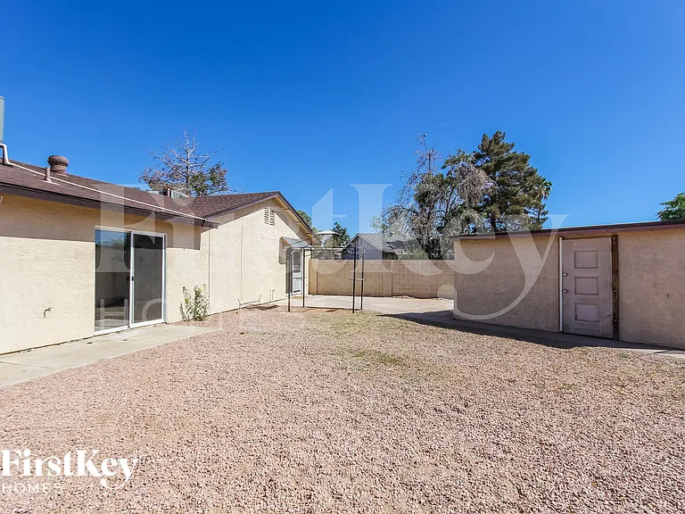 13857 N 48th Ave — Photo 15