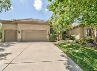 9638 Zarda Dr, Lenexa, KS 66227