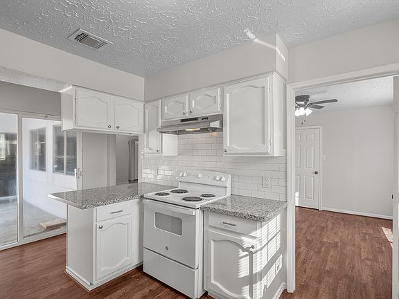 5th image of 22503 Coriander Dr