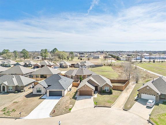 2nd image of 4400 Peach Tree