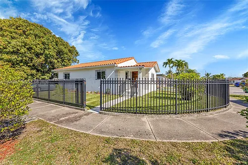 150 SW 58th Ave Photo 1