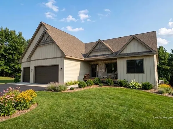 1199 60th St, Hudson, WI 54016