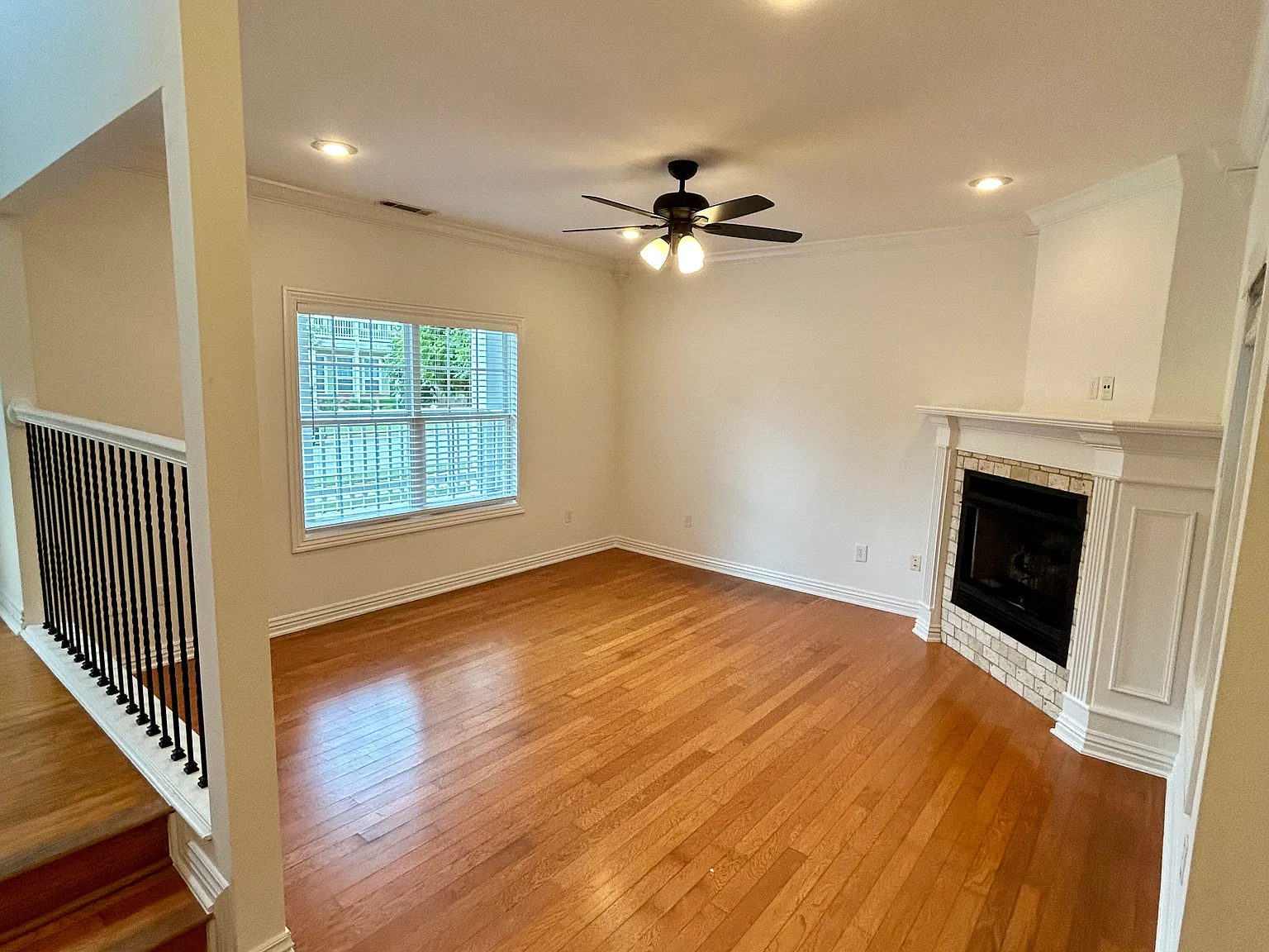 600 N Tennyson Ln — Photo 4