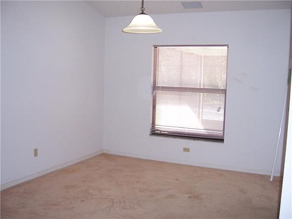 4th image of 2086 SW Aladdin St