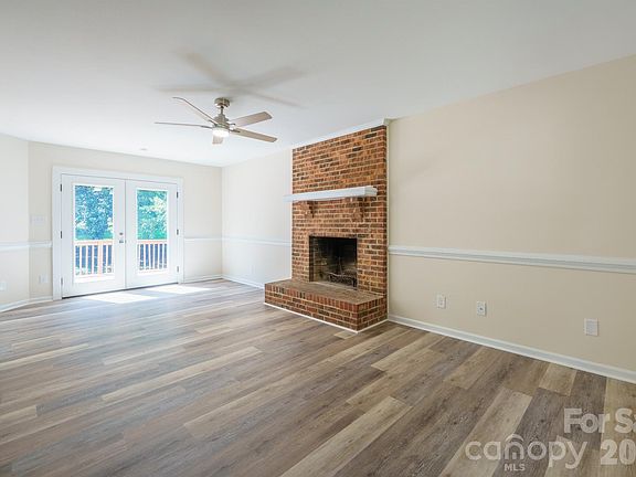 5th image of 4336 Hickory Hollow Rd