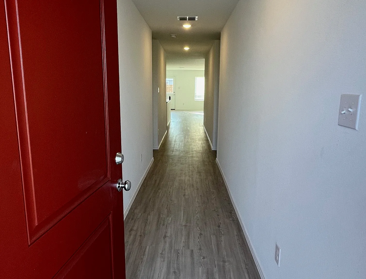 4 bed, 1674 sqft, $2,150 — Photo 2