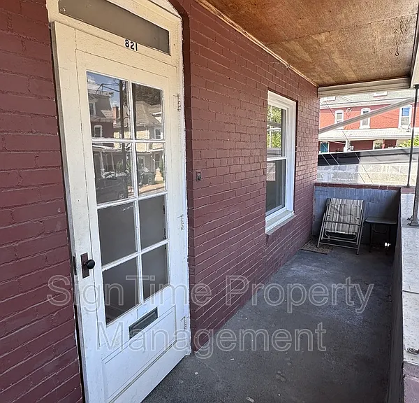 821 Washington Ave #1W — Photo 2