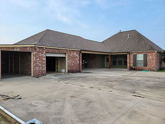 3rd image of 23940 Florence Dr