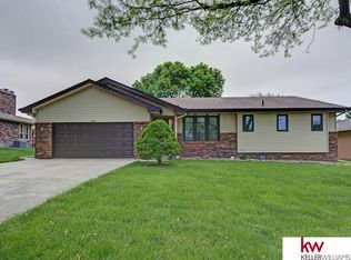 3821 N 207th St, Elkhorn, NE 68022