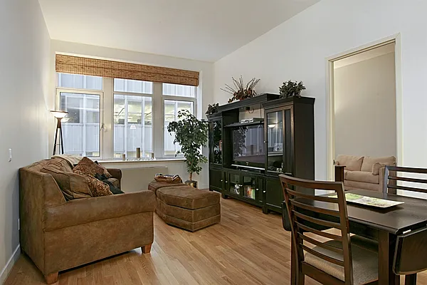 Sold by Citi Habitats | media 20