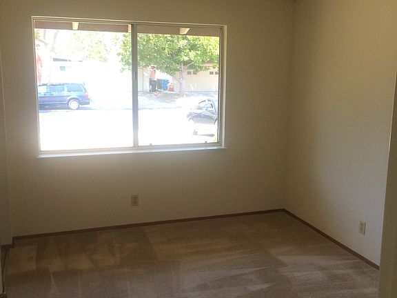 3rd image of 3530 Butcher Dr