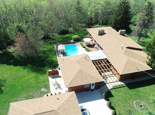 6817 Barnard Mill Rd, Ringwood, IL 60072