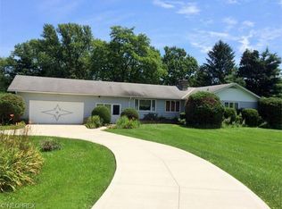 447 Ridge Rd, Hinckley, OH 44233