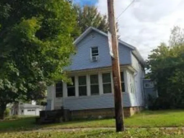 105 S Main St, New London, OH 44851
