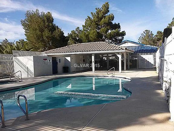 5th image of 2024 Willowbury Dr Unit D