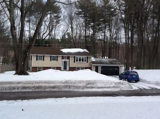 14 Carriage Dr, Chelmsford, MA 01824