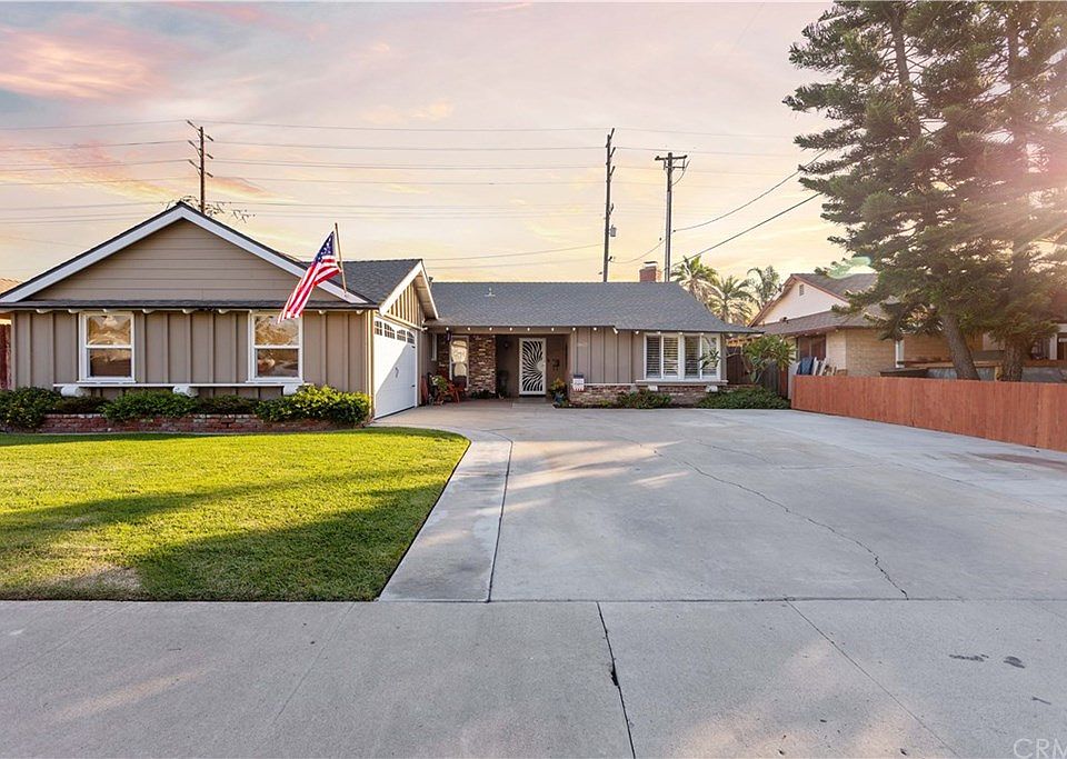 1st image of 18622 Minuet Ln