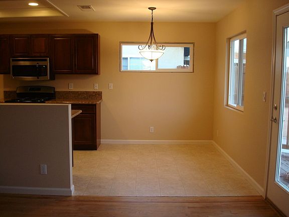 4th image of 11616 Massinger St