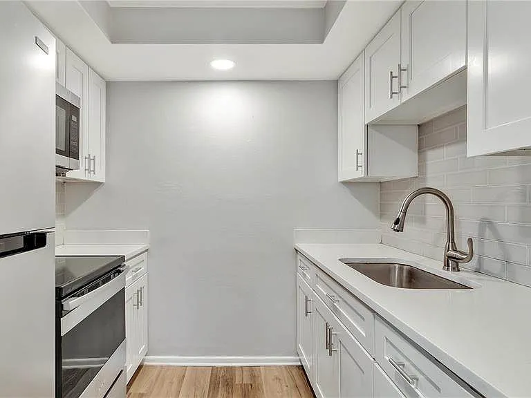 5900 22nd Ave N #2 — Photo 3