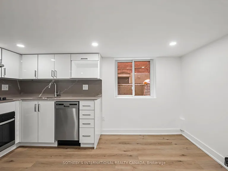 28 Strathgowan Ave #BSMNT — Photo 10