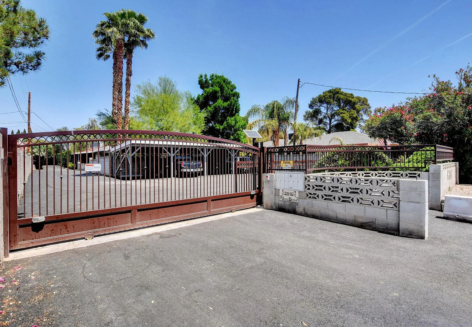 3916 Vegas Dr — Photo 1