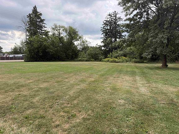 2nd image of 2251 W GRAND AVENUE