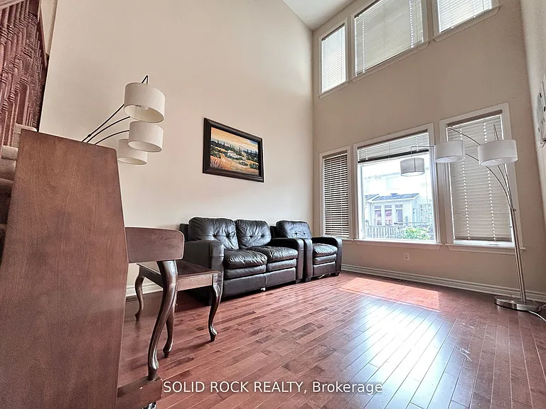 66 Madelon Dr — Photo 8
