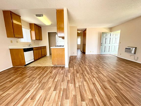 5th image of 3029 Juniper St