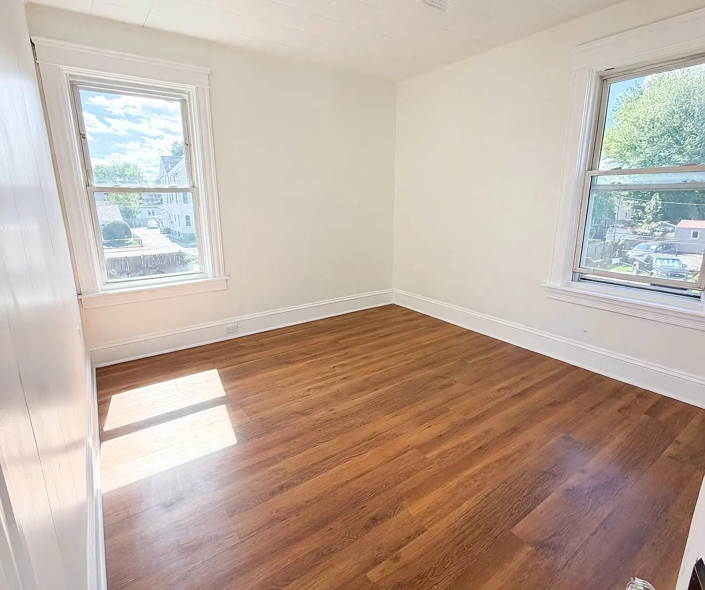 3 bed, 1144 sqft, $2,200 — Photo 4