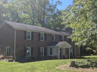 1610 Jamestown Dr, Charlottesville, VA