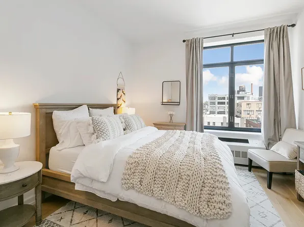 21-45 44th Drive image 6 of 13