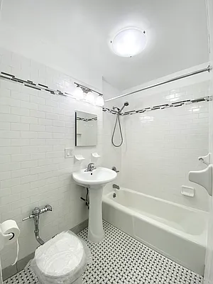 Rented by Bruma Realty LLC | media 15