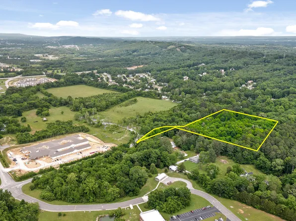 2937 Happy Valley Rd, Rossville, GA 30741