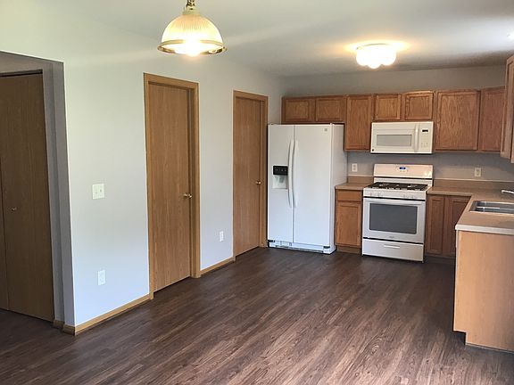 3rd image of 1912 Sunflower Dr