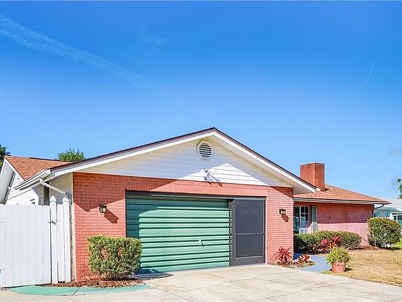 3rd image of 18 Brandy Hills Dr