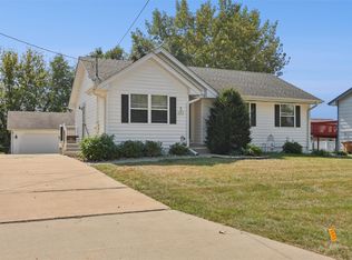 411 2nd St SE, Bondurant, IA 50035